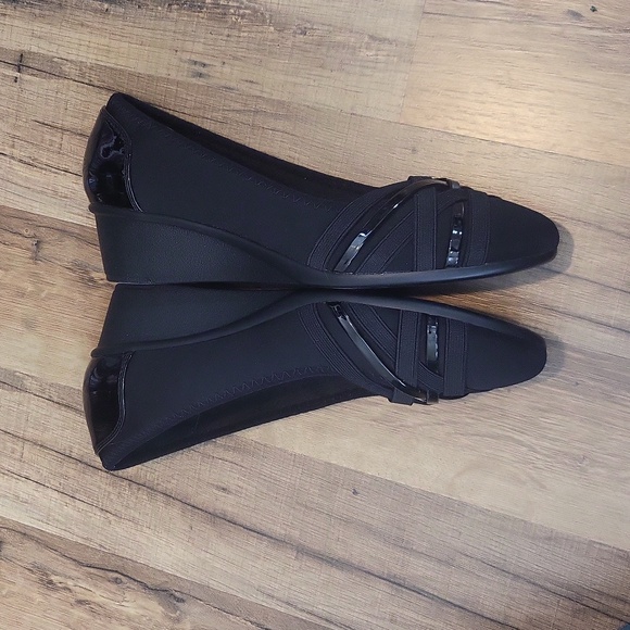 Cliffs by WHITE MOUNTAIN Black Bowie Wedge Cushioned Insole Shoe - Picture 5 of 11